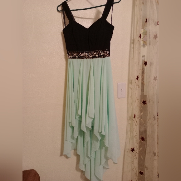 Cocktail dress - Picture 1 of 4